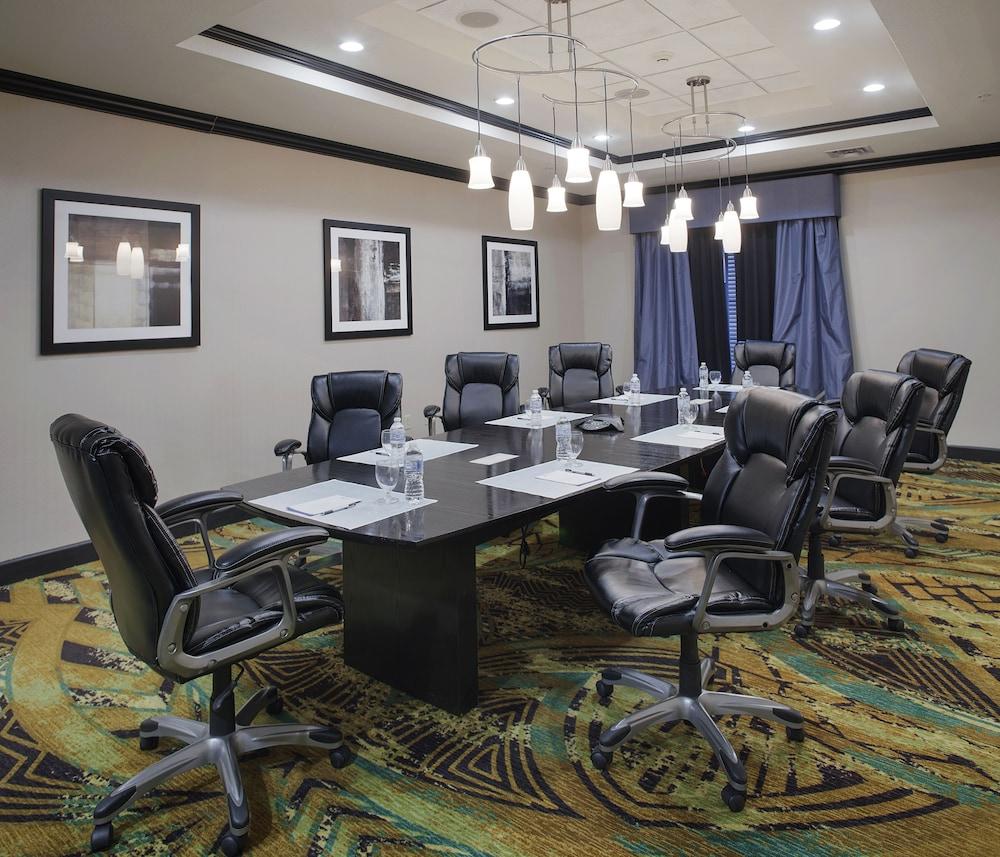 Hilton Garden Inn Джоунсбъроу Екстериор снимка