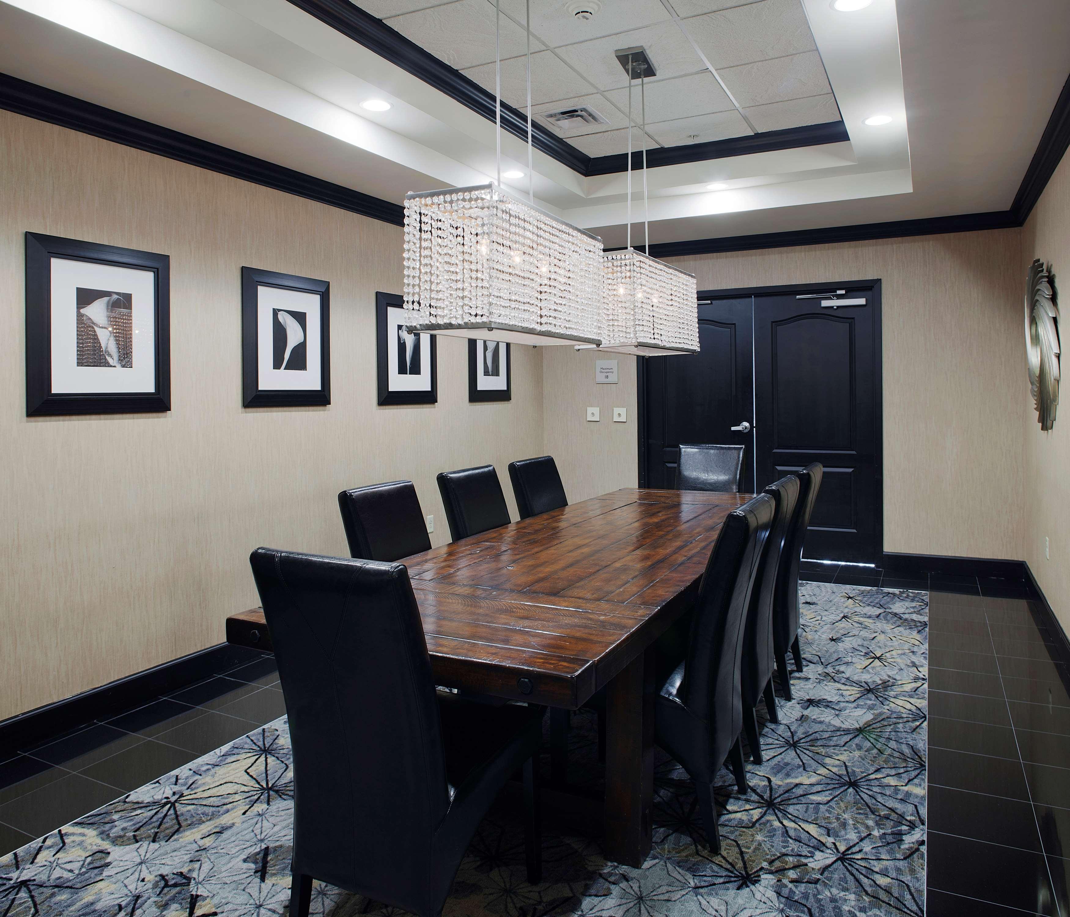 Hilton Garden Inn Джоунсбъроу Екстериор снимка