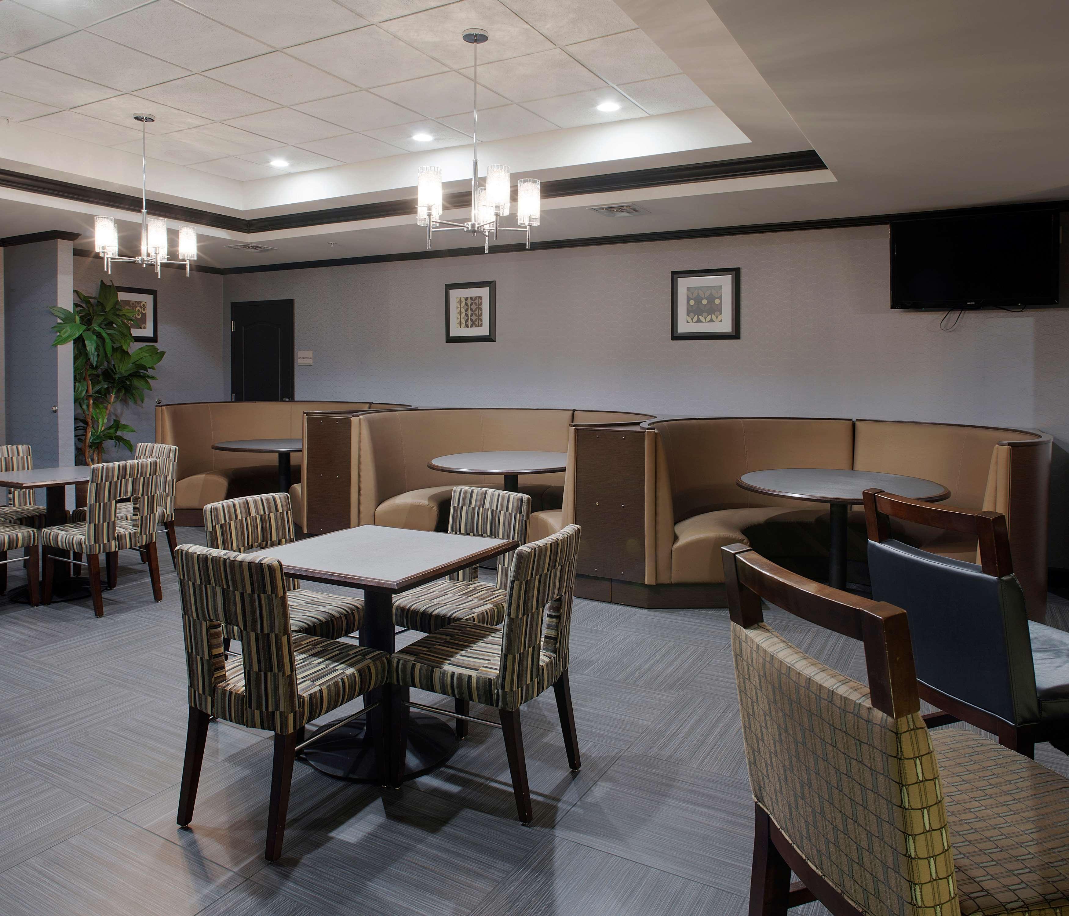 Hilton Garden Inn Джоунсбъроу Екстериор снимка