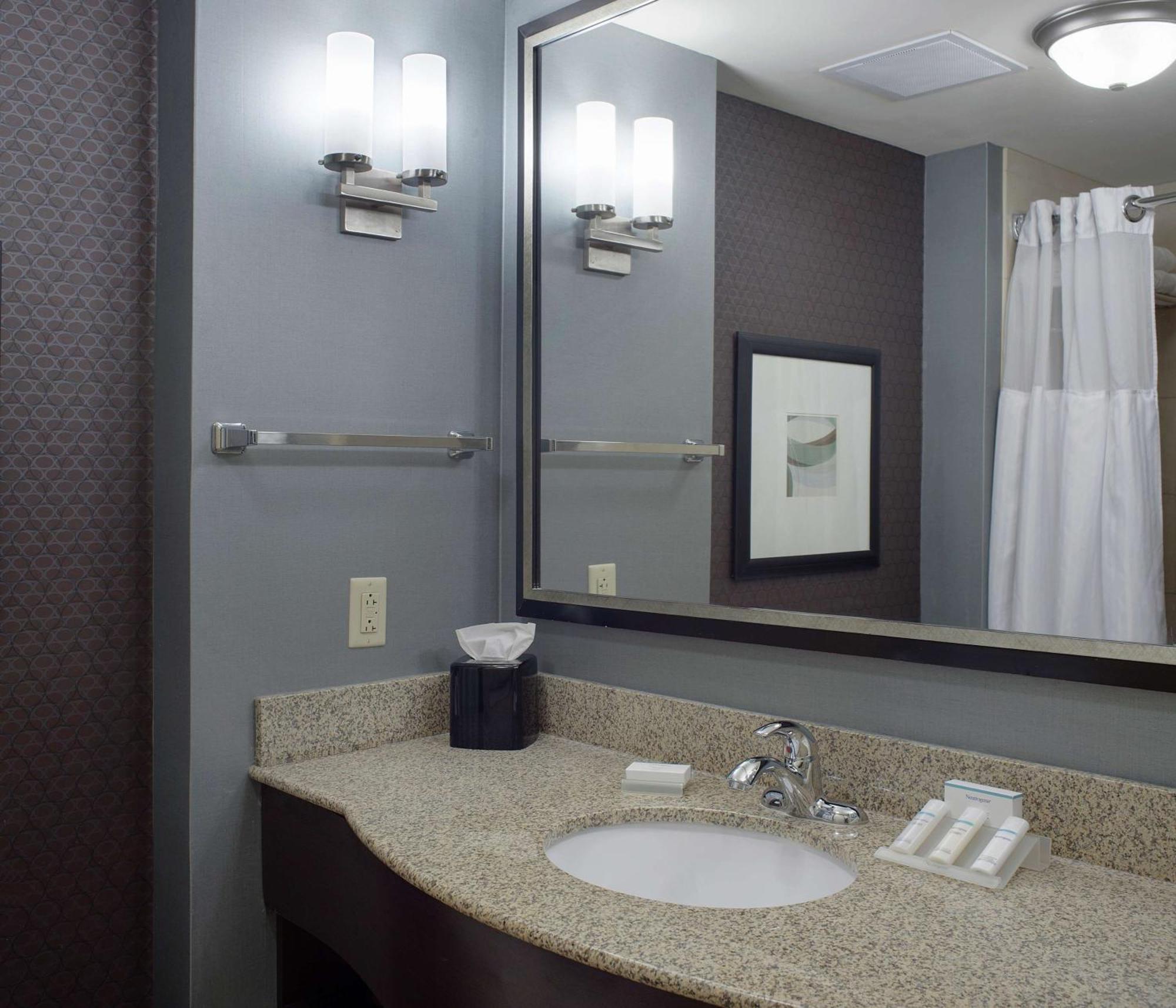 Hilton Garden Inn Джоунсбъроу Екстериор снимка