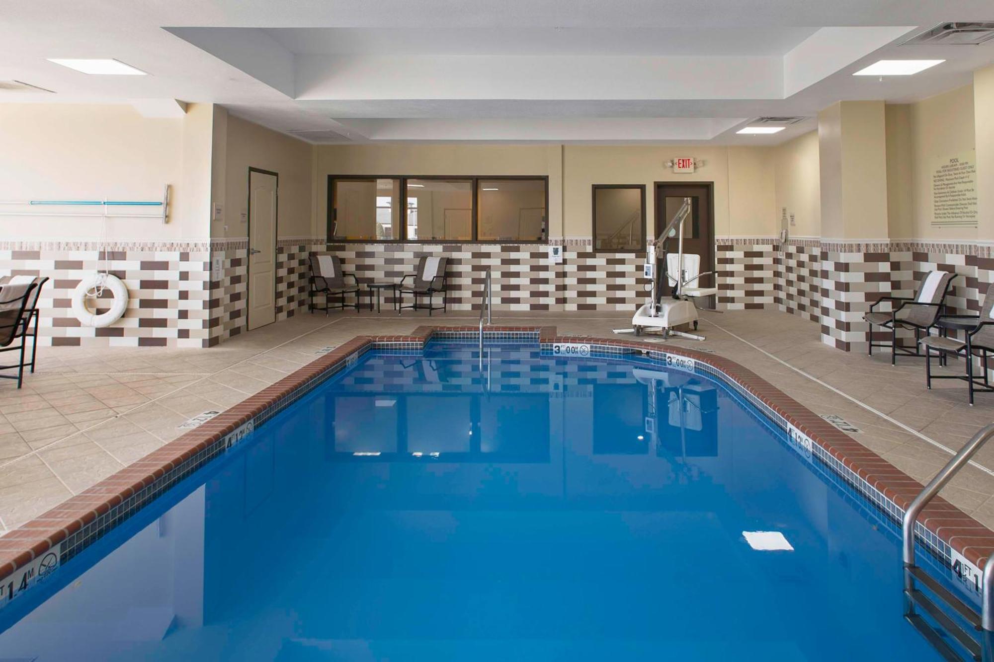 Hilton Garden Inn Джоунсбъроу Екстериор снимка